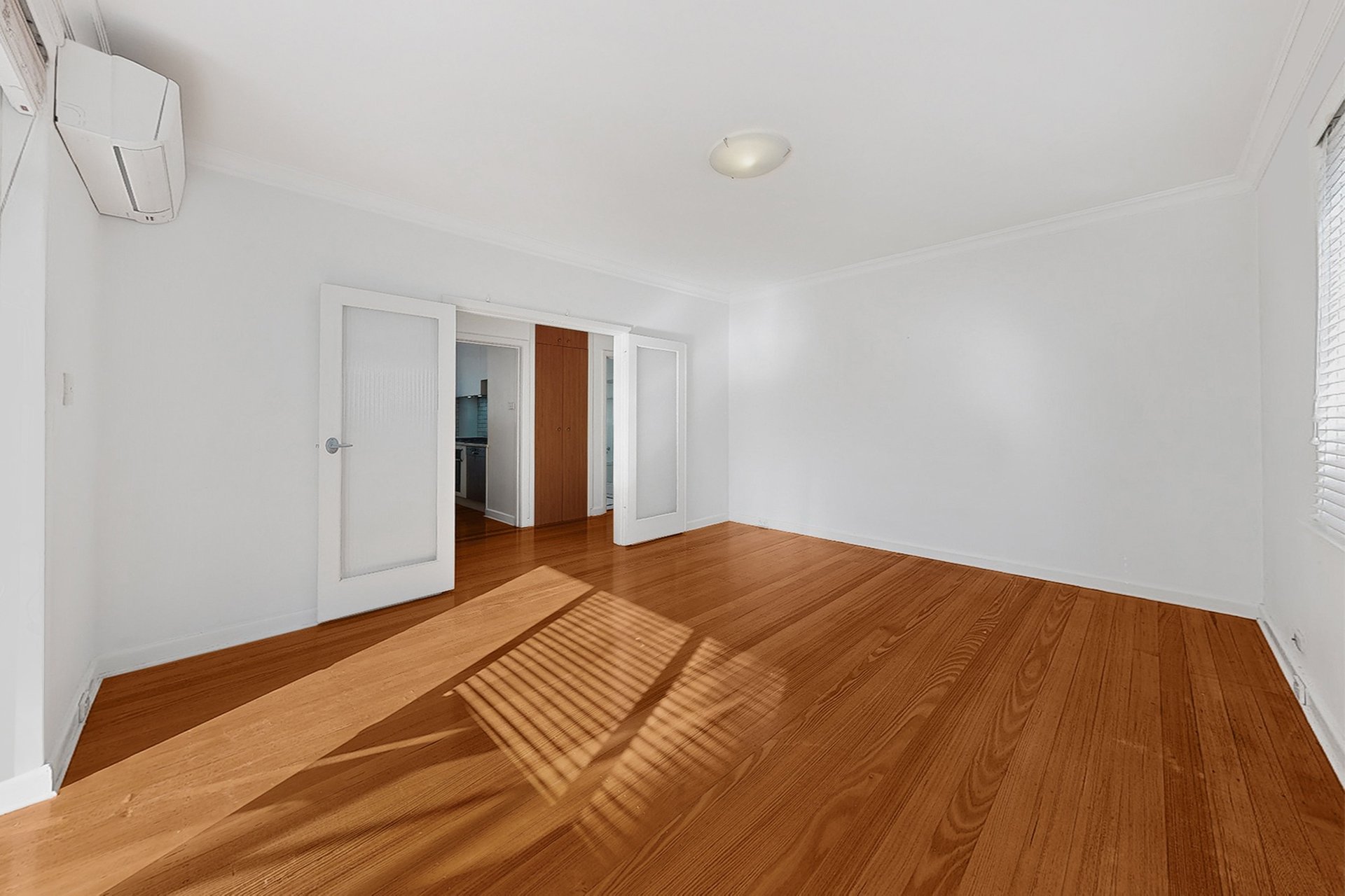 4/11A Milton Street, Elwood image 3