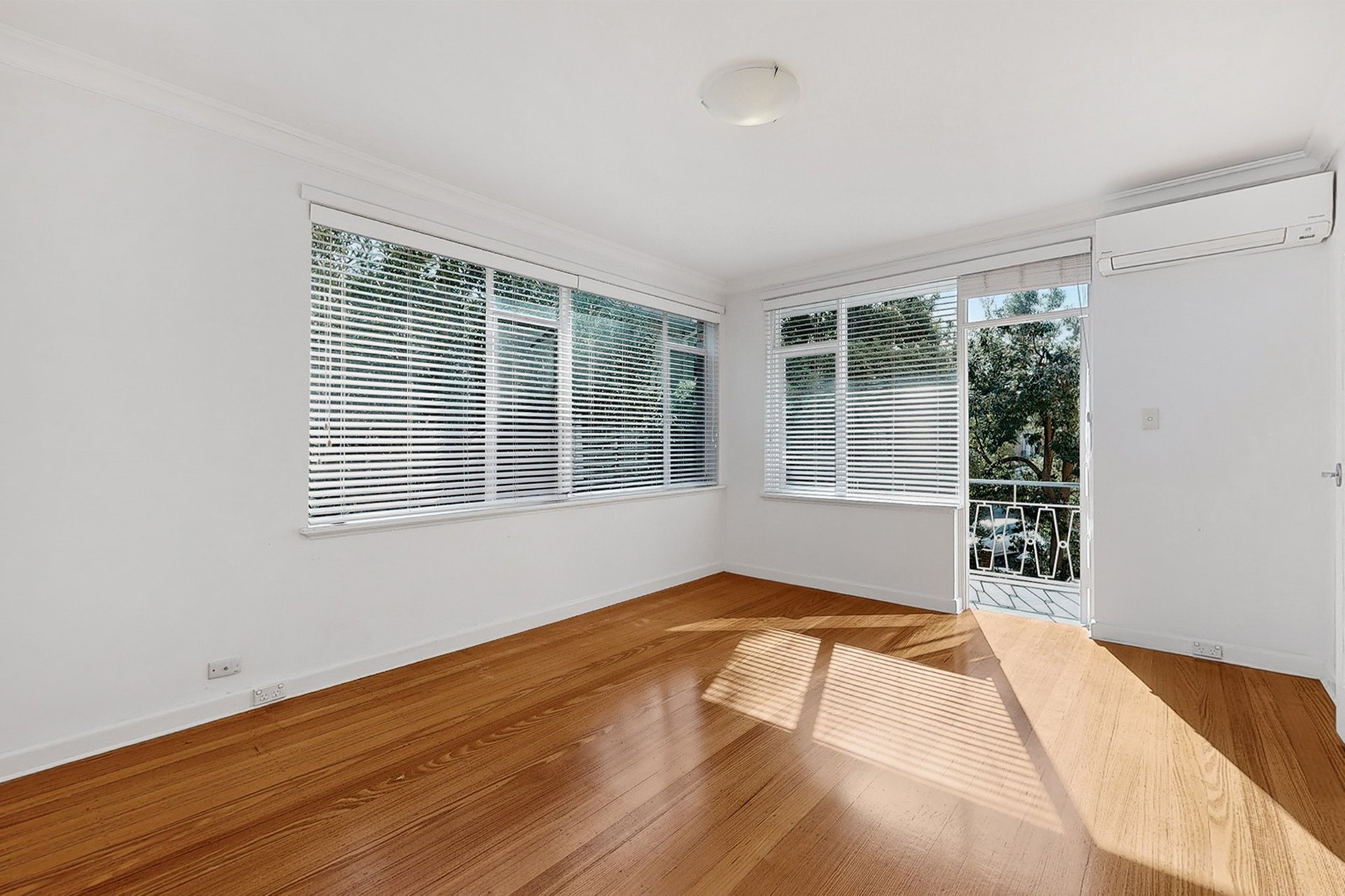 4/11A Milton Street, Elwood image 4