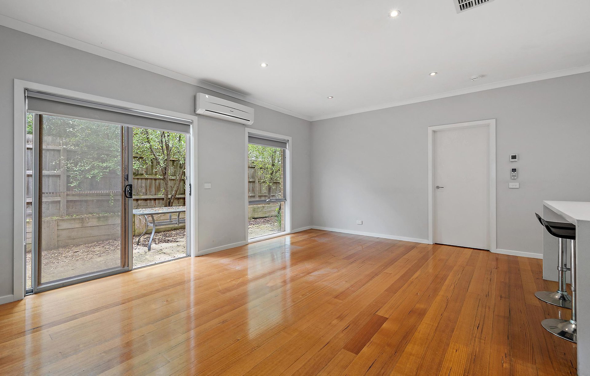 4/12 Beresford Road, Lilydale image 5