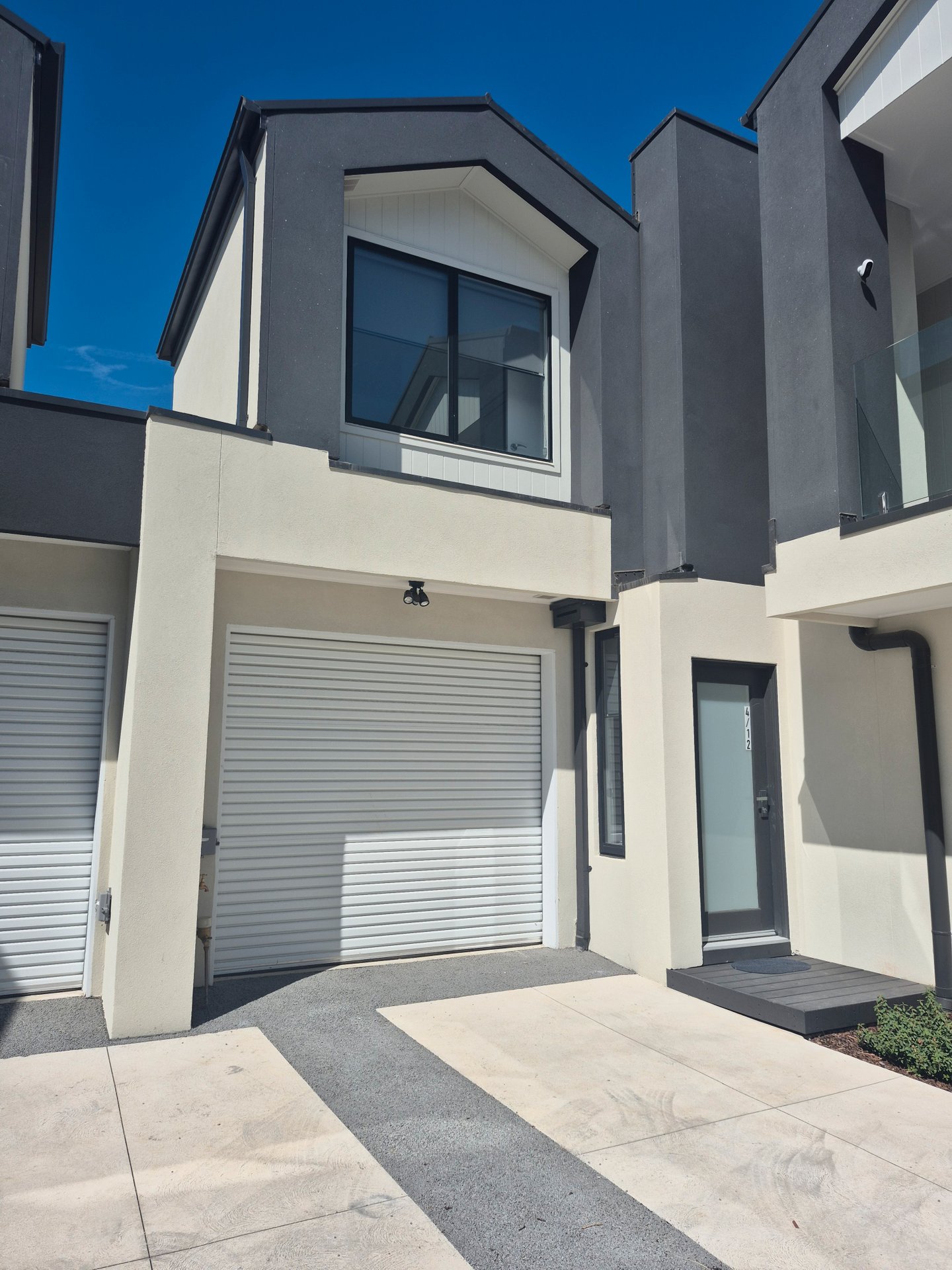 4/12 Bosquet Street, Maidstone image 1