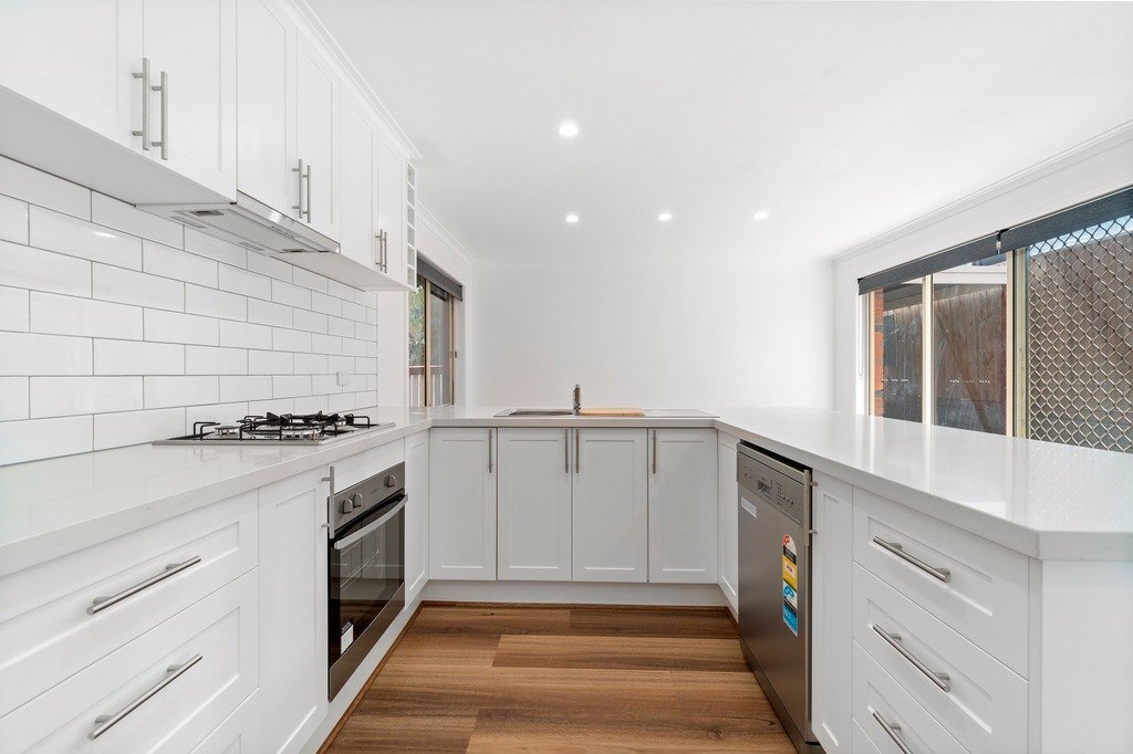 4/12 Fawkner Road, Pascoe Vale image 1