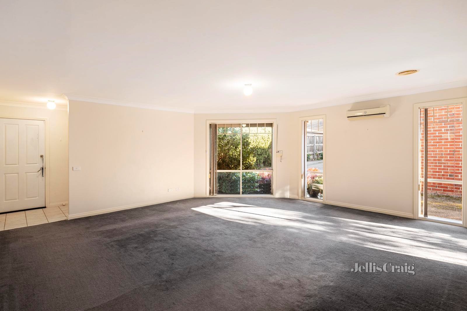4/12 Joffre Street, Croydon image 2
