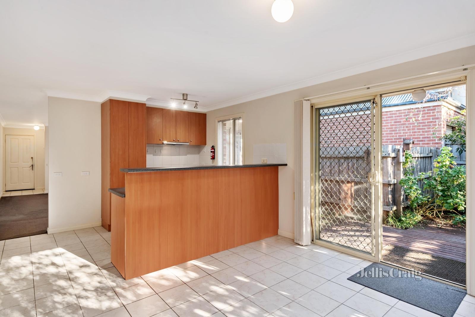 4/12 Joffre Street, Croydon image 4