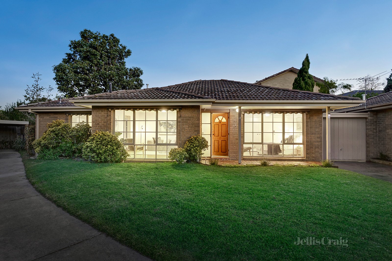 4/12 North Avenue, Bentleigh image 1