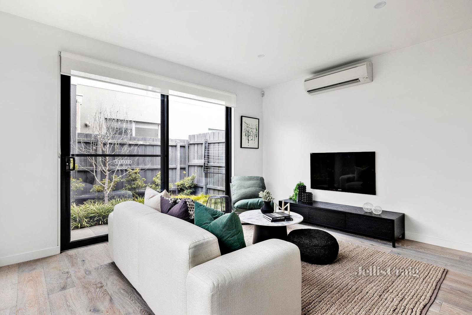 4/12 Phillip Street, Mentone image 8