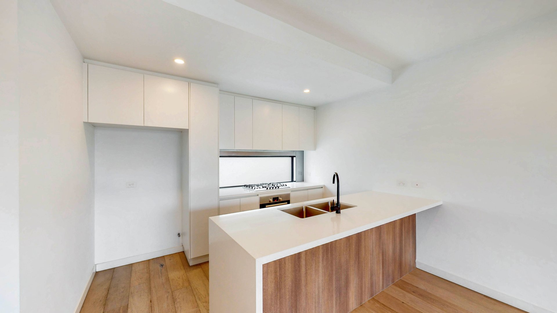 4/12 Sandown Road, Ascot Vale image 2