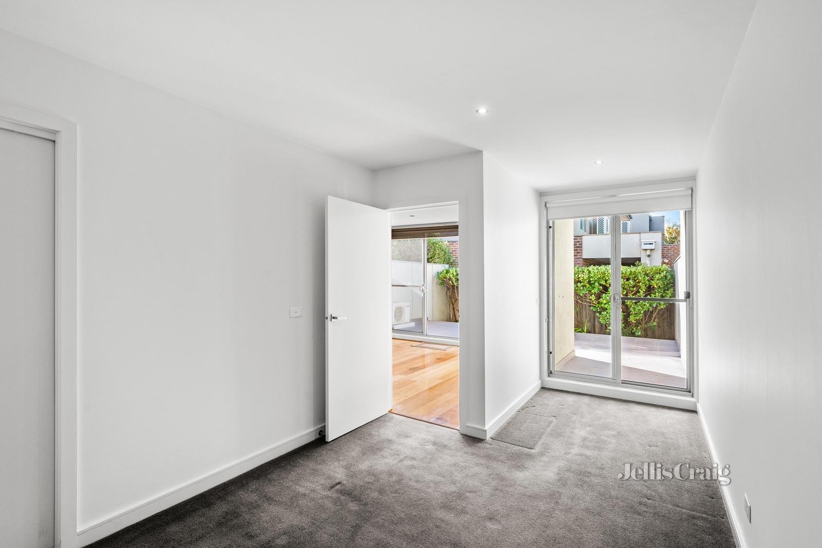 4/120 Patterson Road, Bentleigh image 6