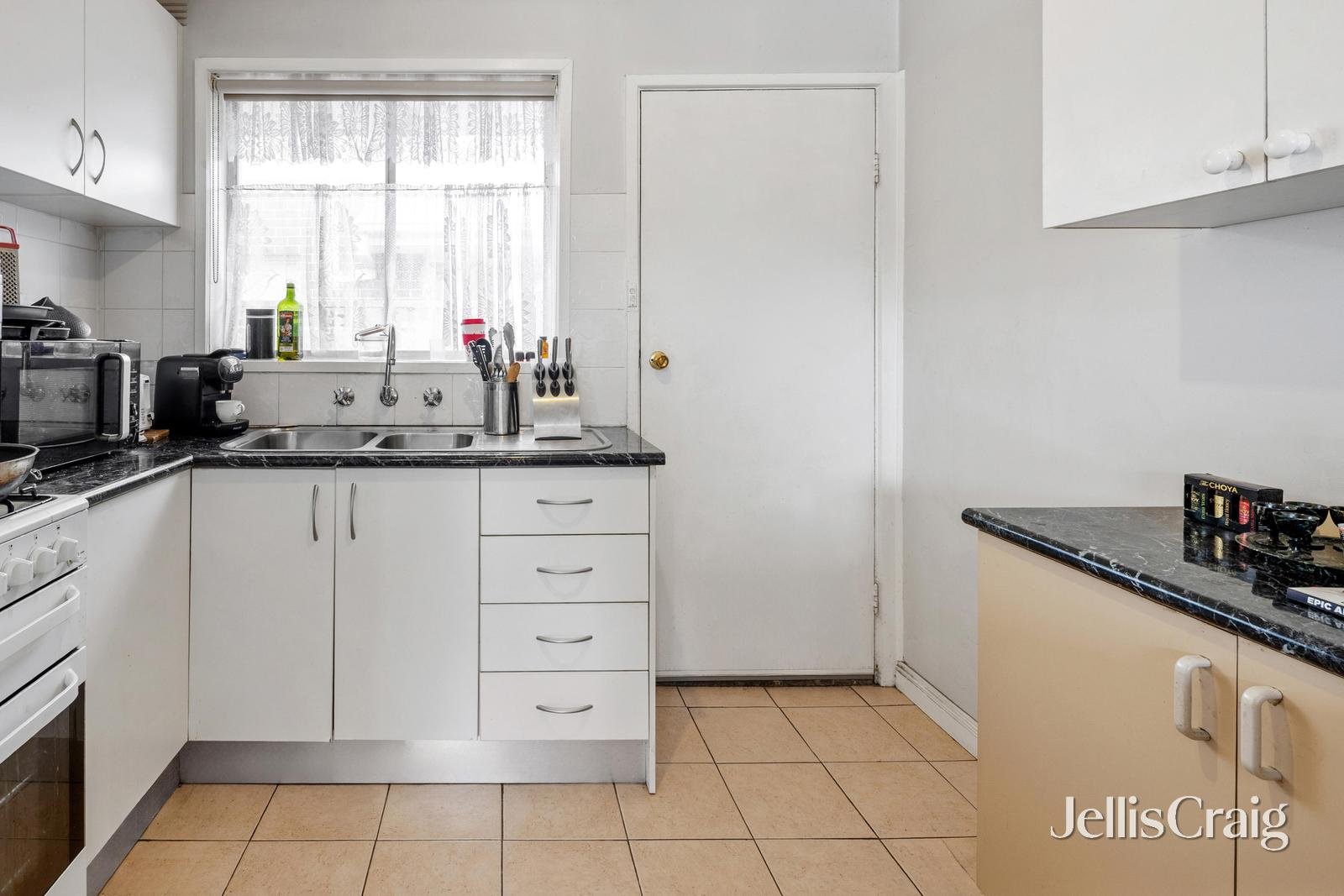 4/121 The Avenue, Spotswood image 3