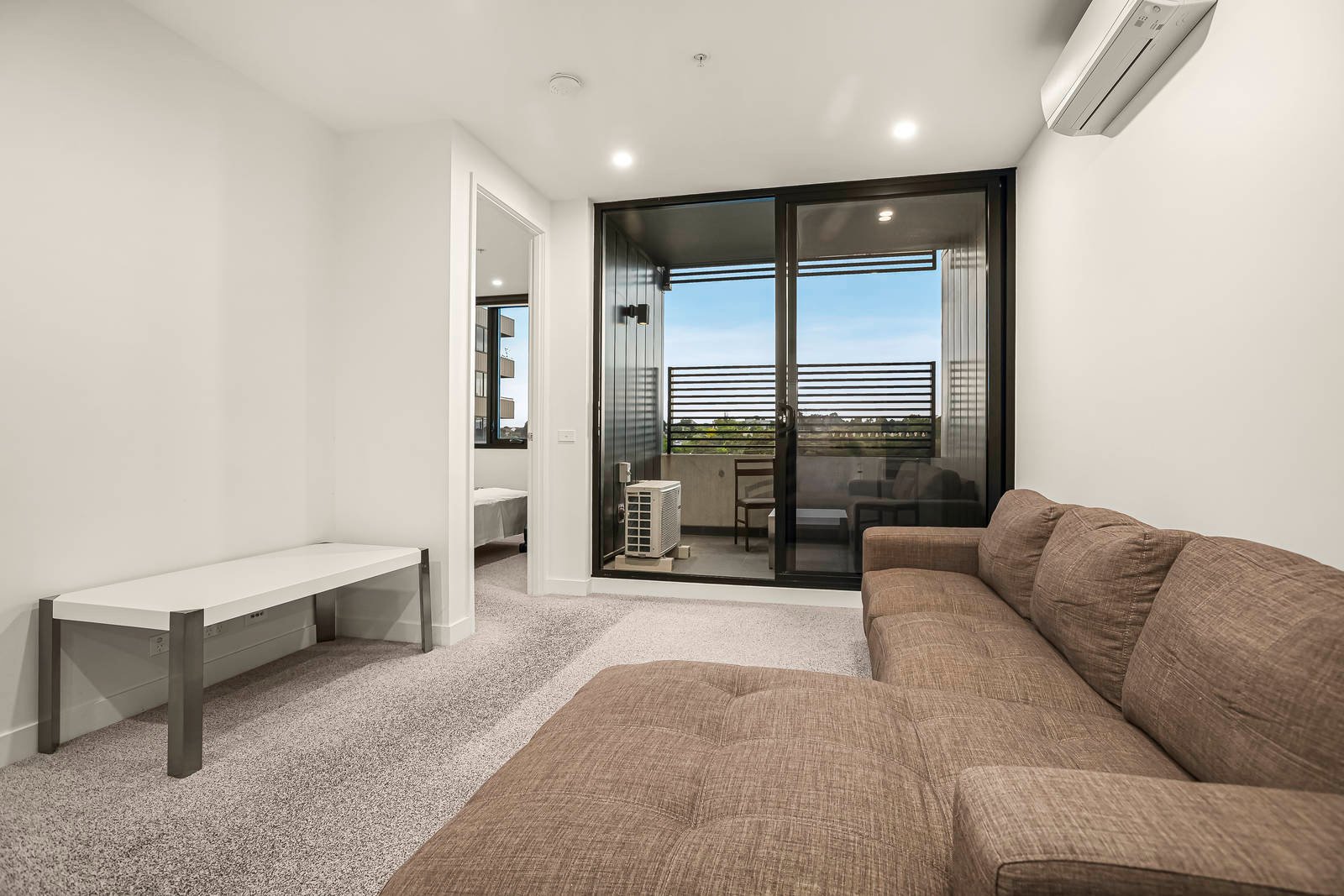 Property Gallery Thumbnail 3