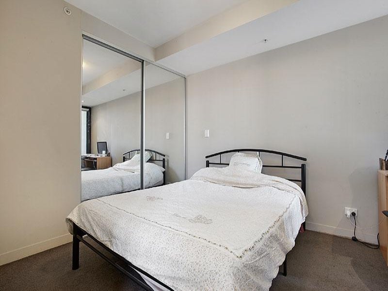 412/377 Burwood Road, Hawthorn image 4