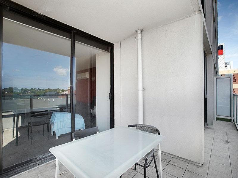 412/377 Burwood Road, Hawthorn image 7