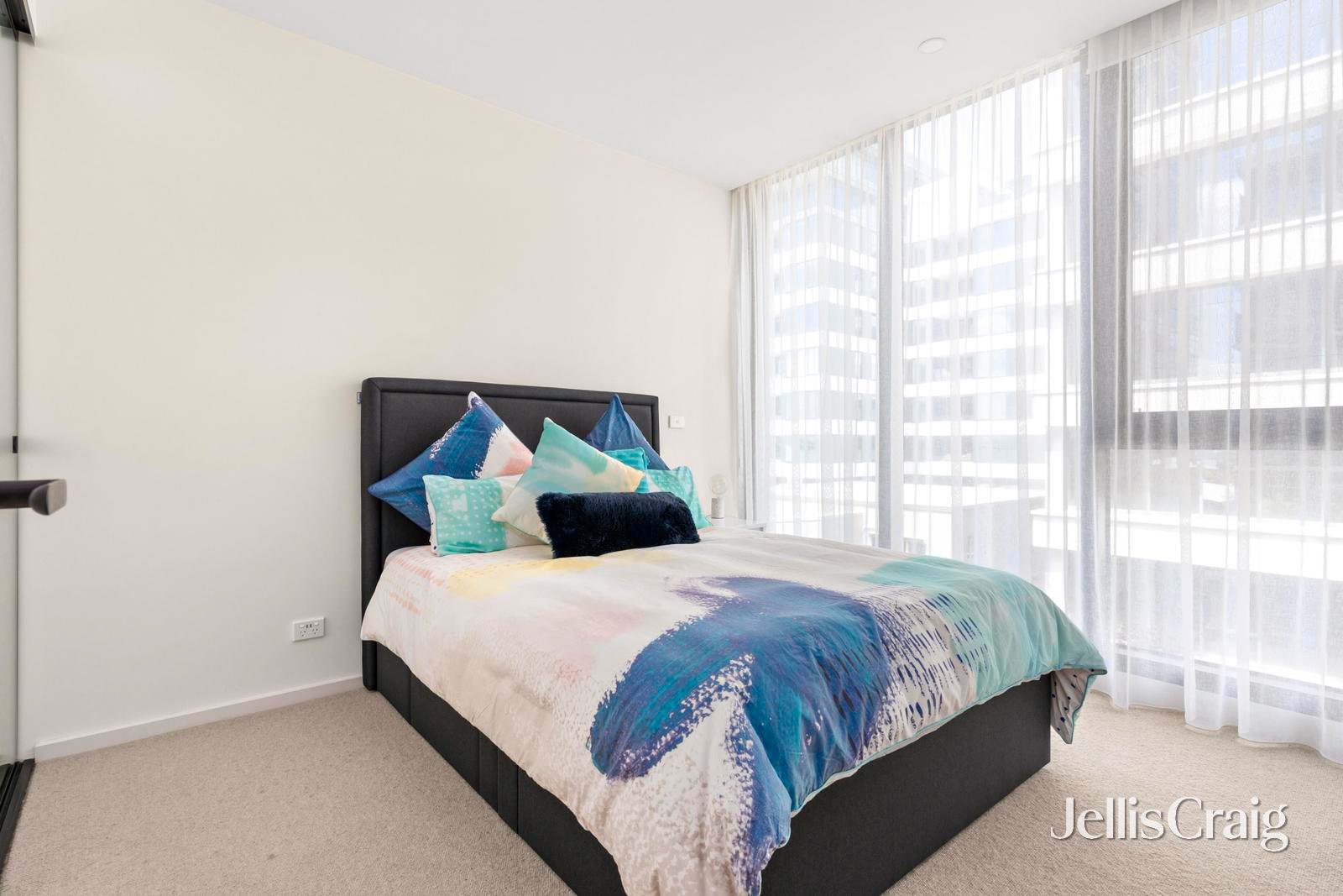 412/4 Young Street, Moonee Ponds image 5