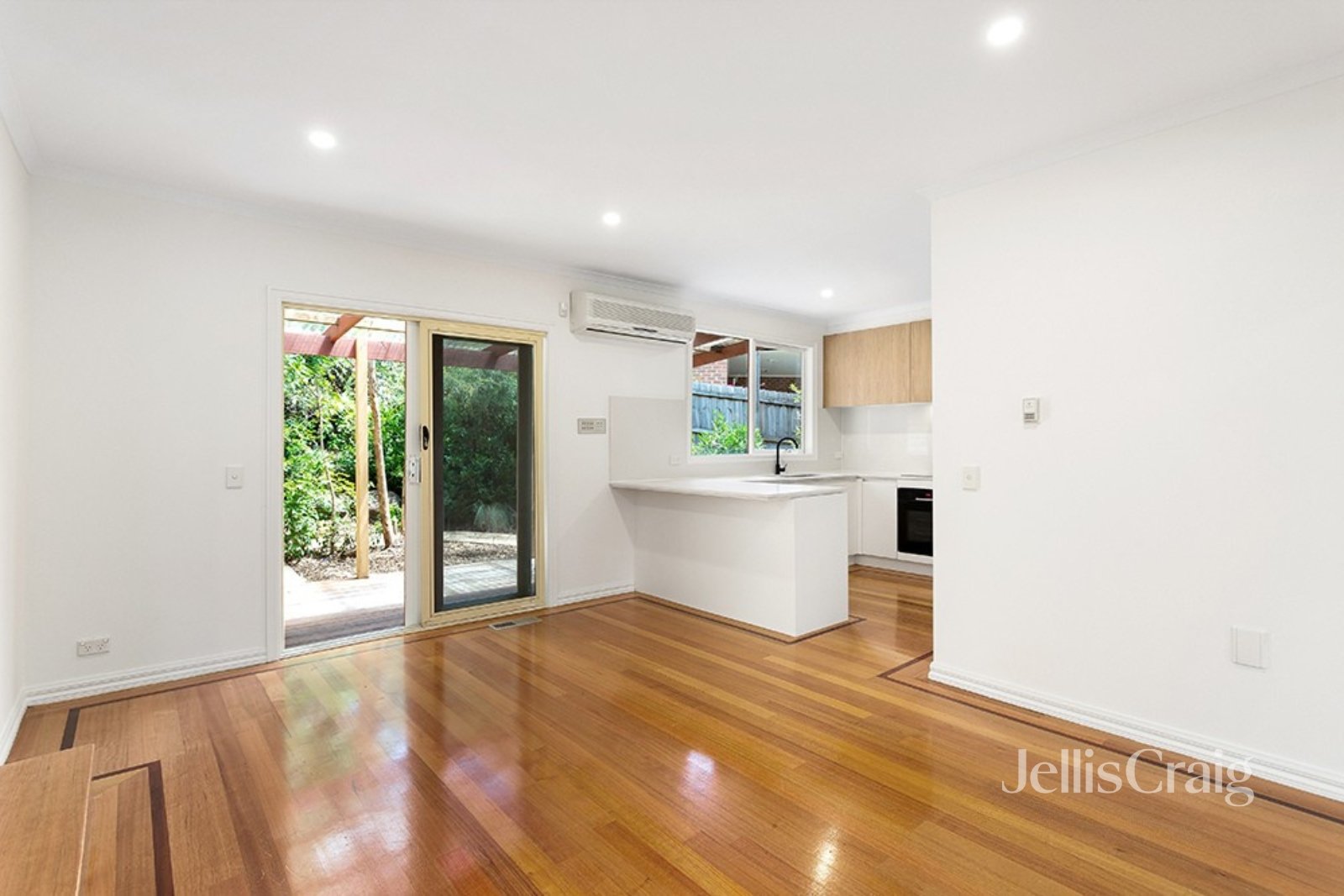 4/1246 Main Road, Eltham image 3