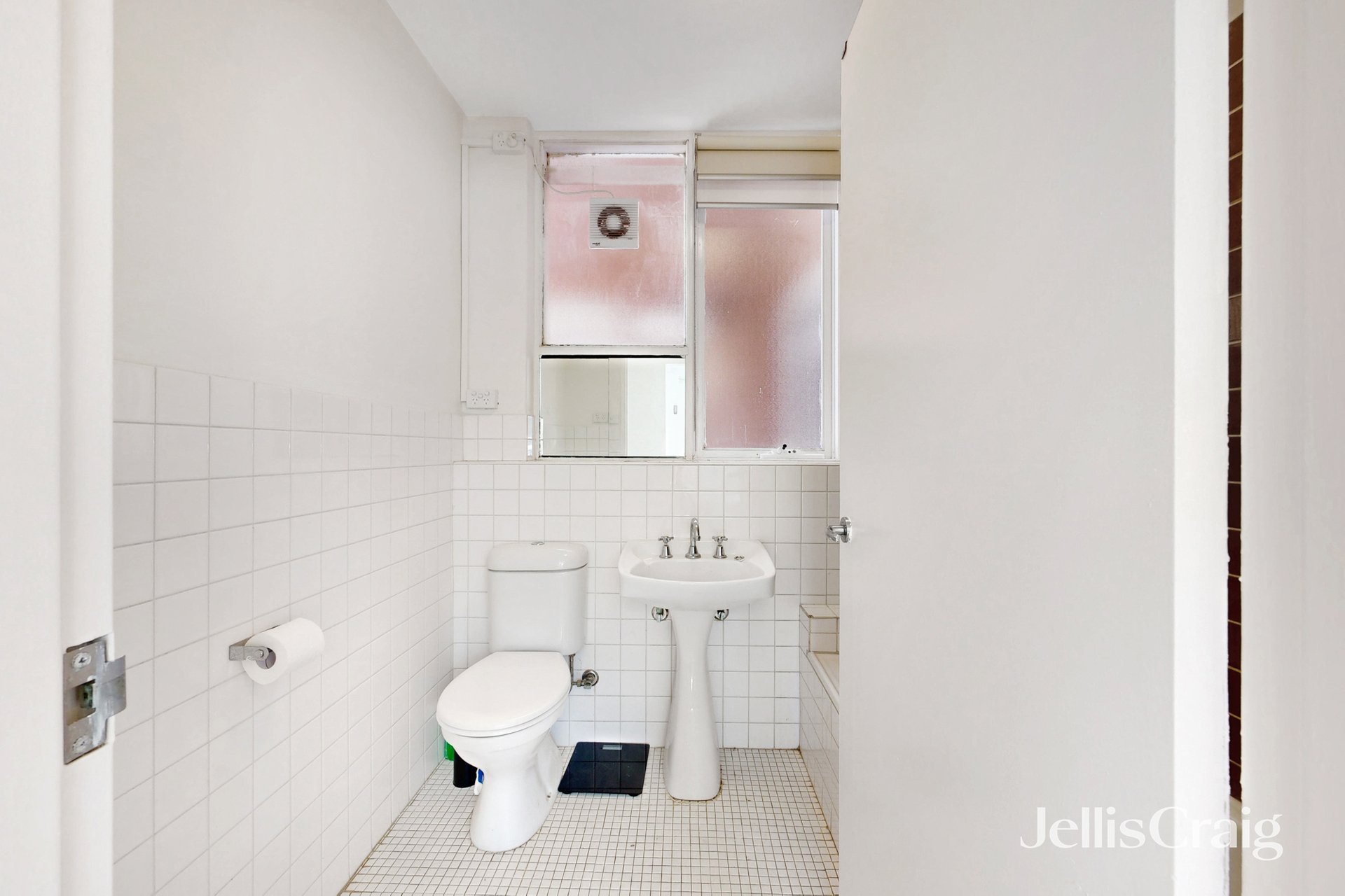 4/125 Tennyson Street, Elwood image 2