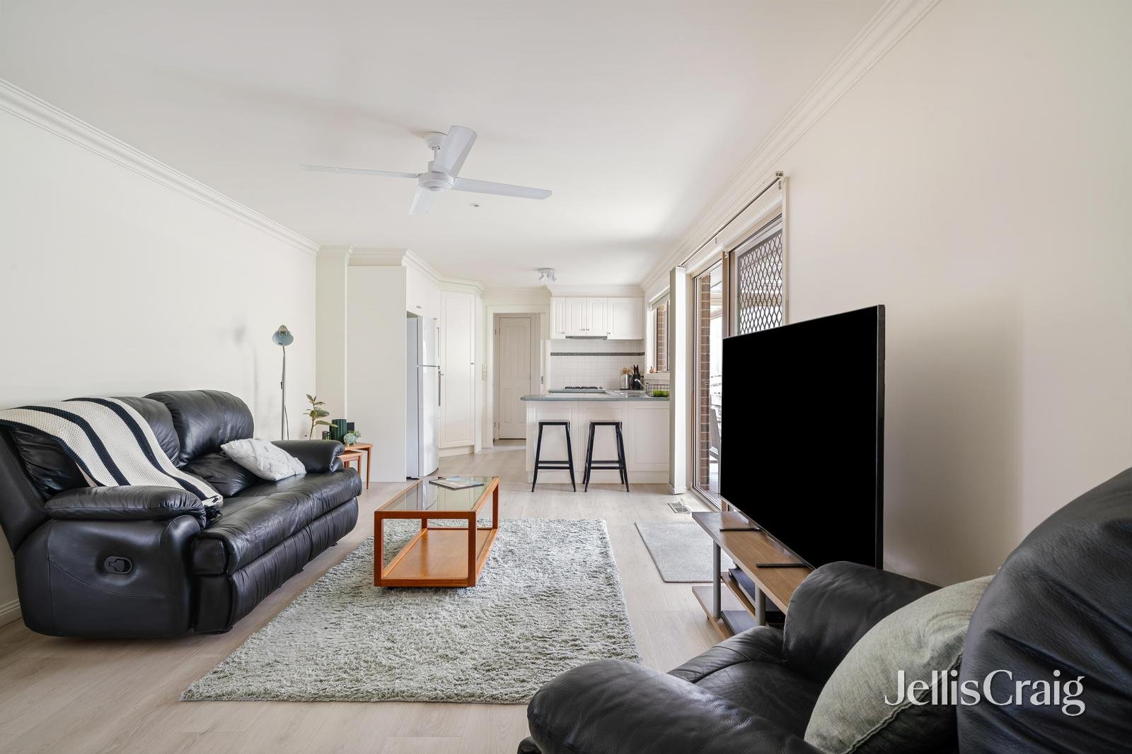 4/1256 Main Road, Eltham image 7