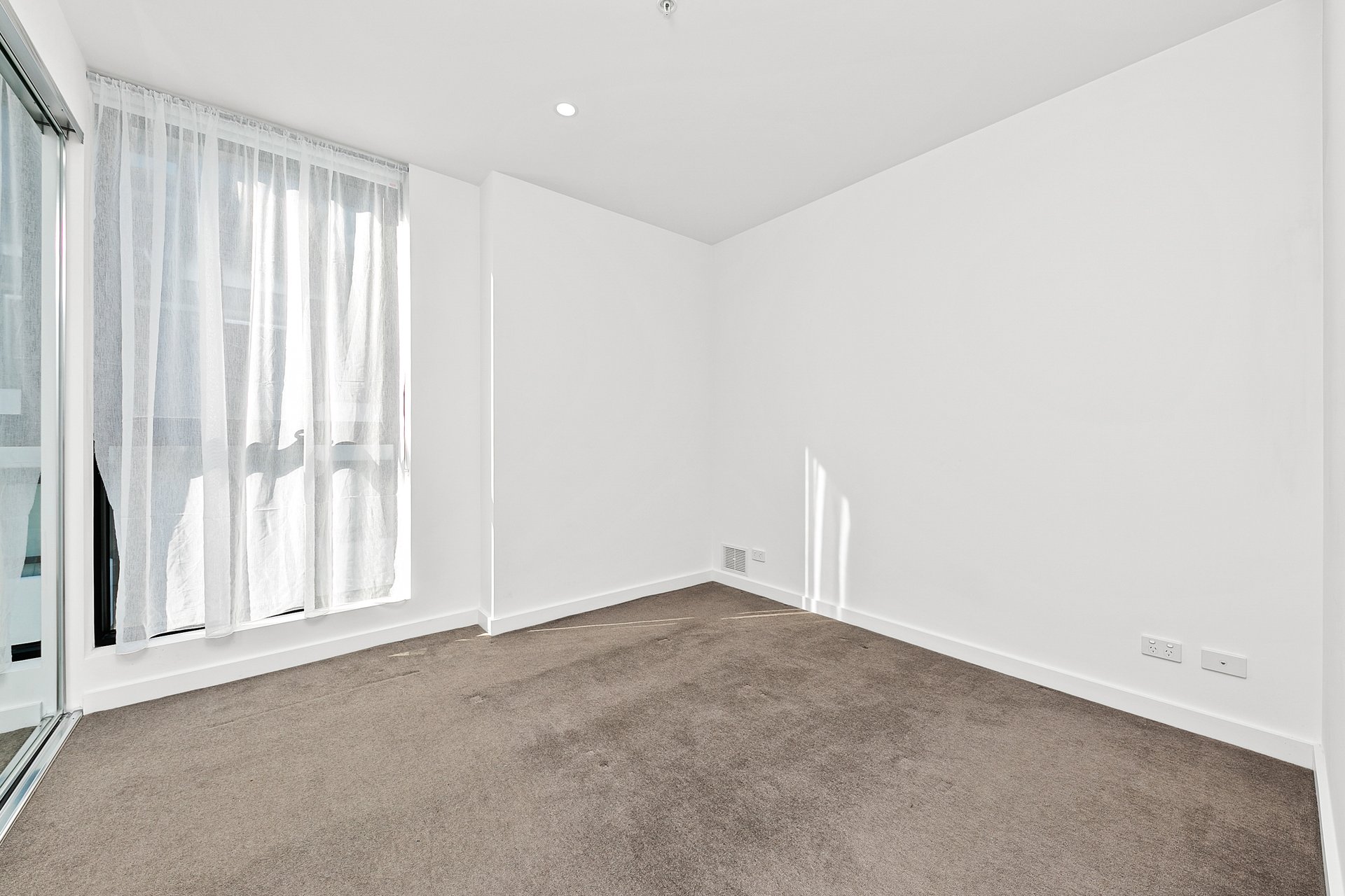412A/160 Whitehorse Road, Blackburn image 5