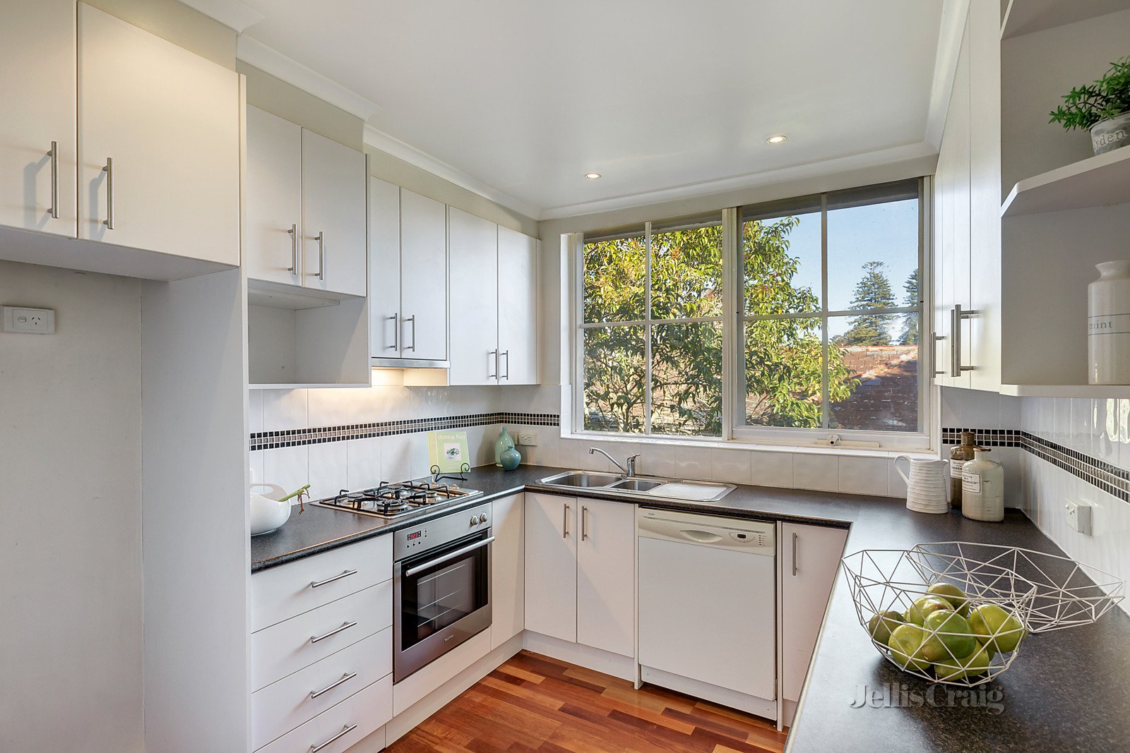 4/13 Belmont Avenue, Kew image 2