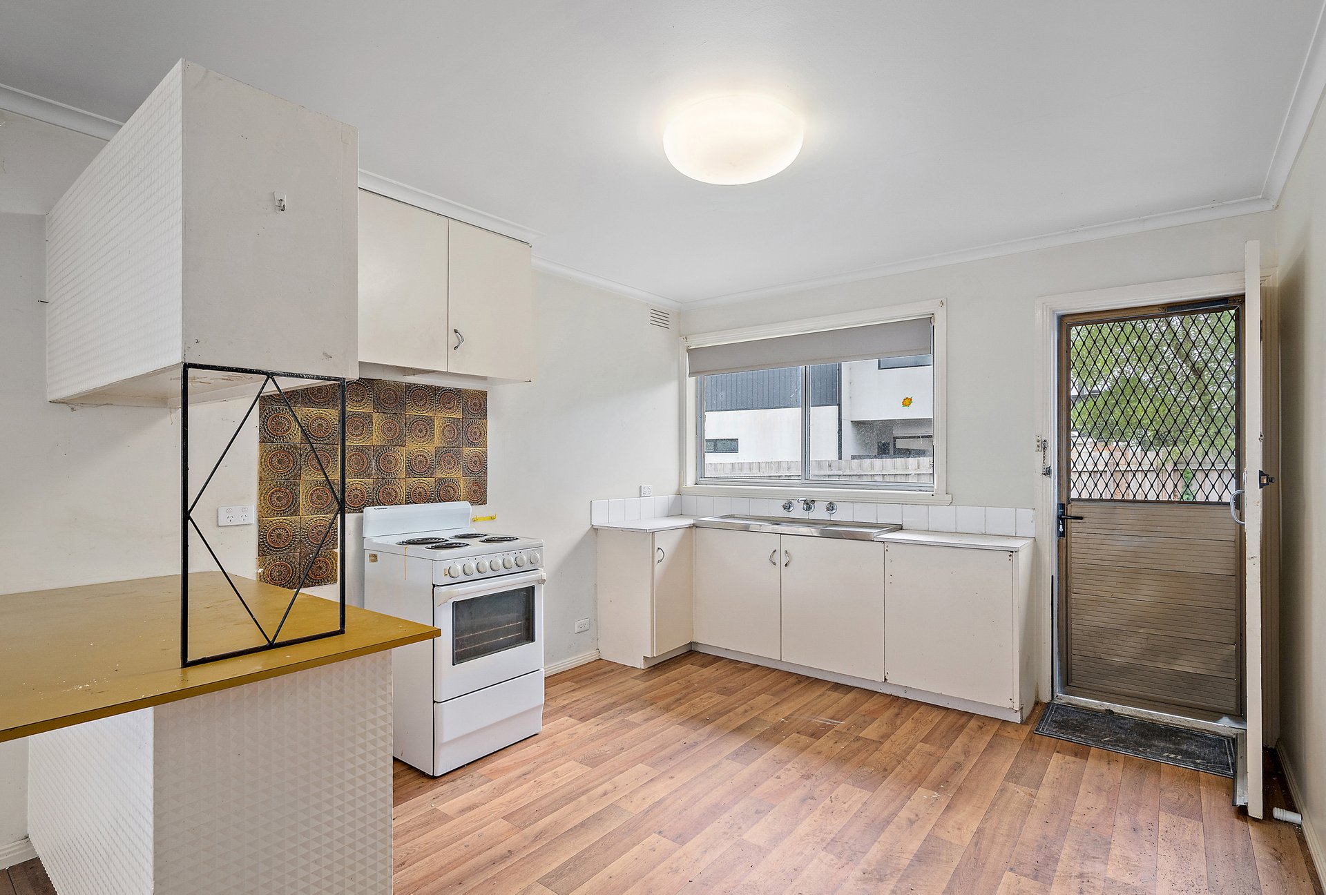 4/13 Hawthory Road, Kilsyth image 2