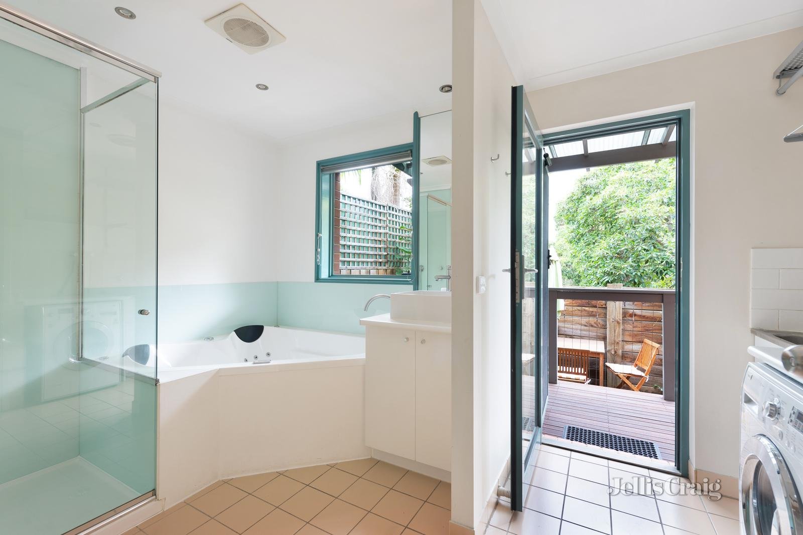 4/13 Hope Court, Kew image 6