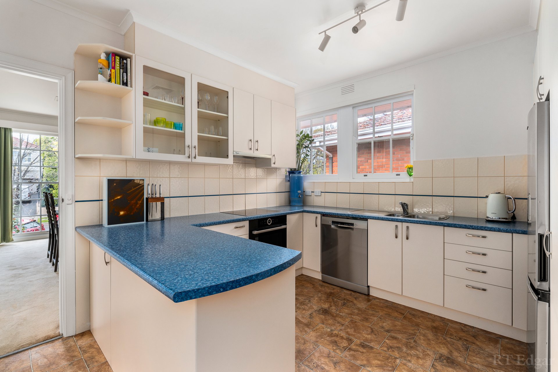 Property Gallery Thumbnail 6