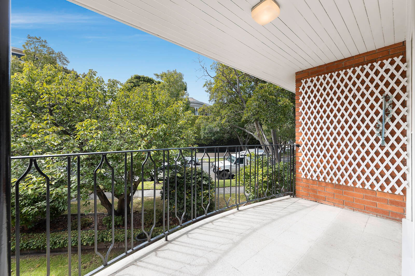 Property Gallery Thumbnail 9