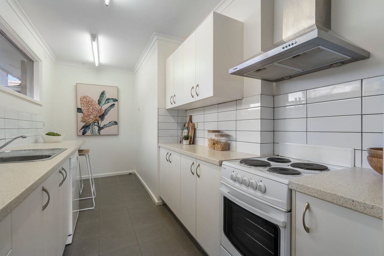4/13 Milton Street, Canterbury image 2