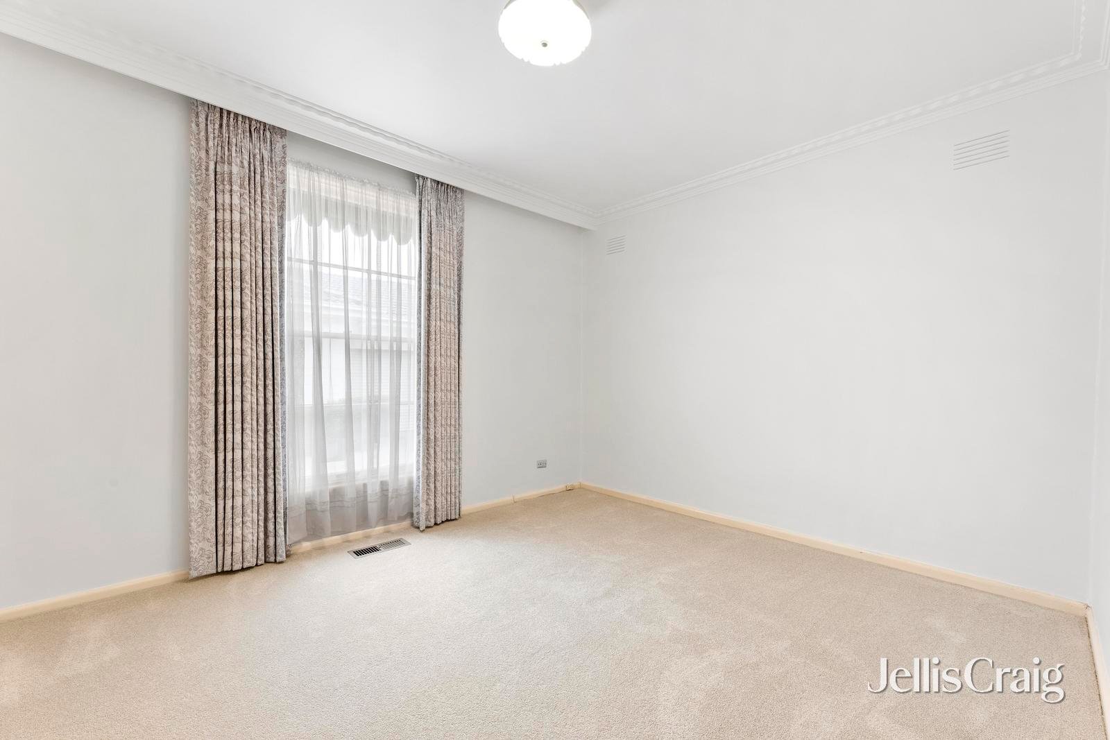 4/13 Olympian Avenue, Mount&nbsp;Waverley image 6