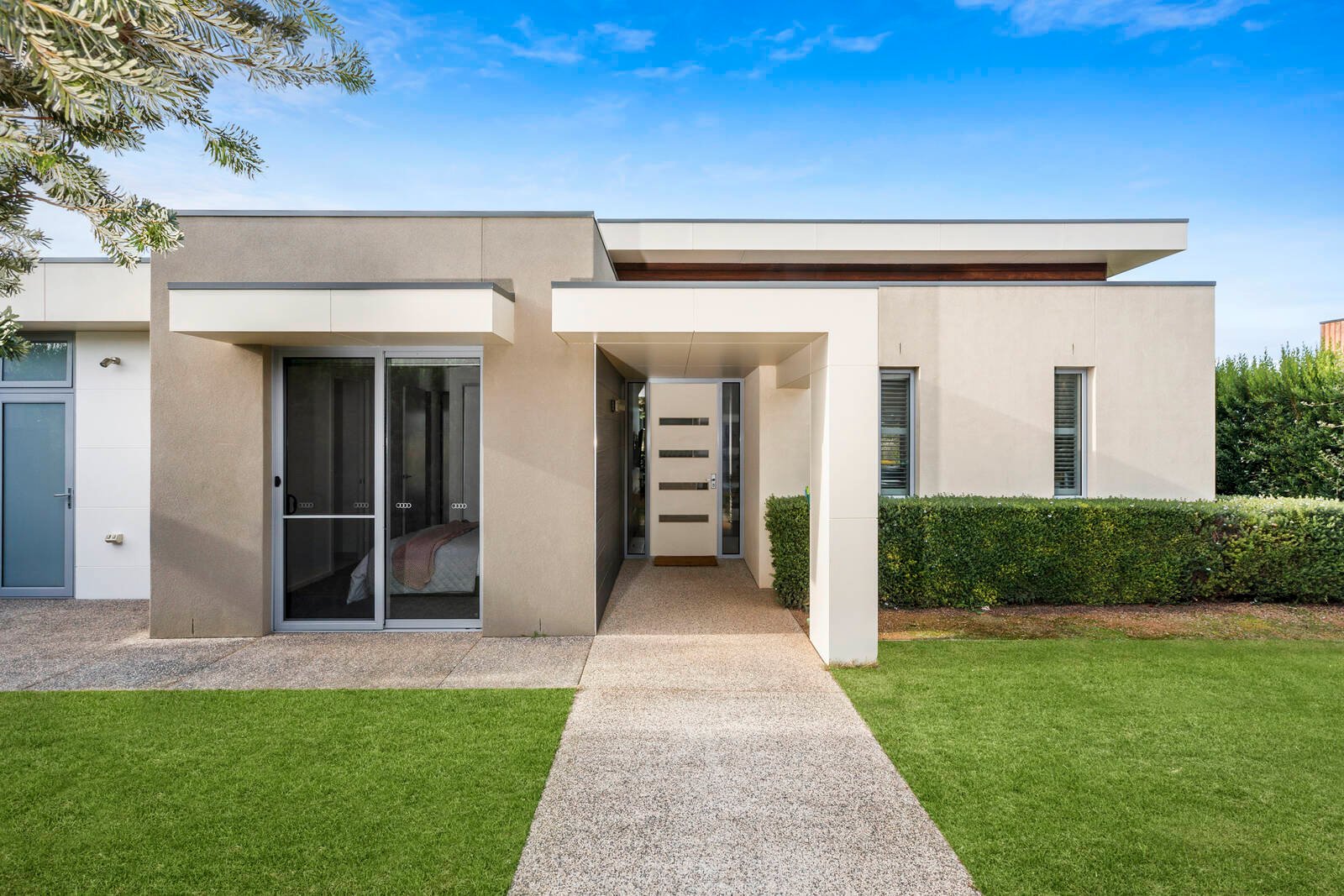 Property Gallery Thumbnail 2