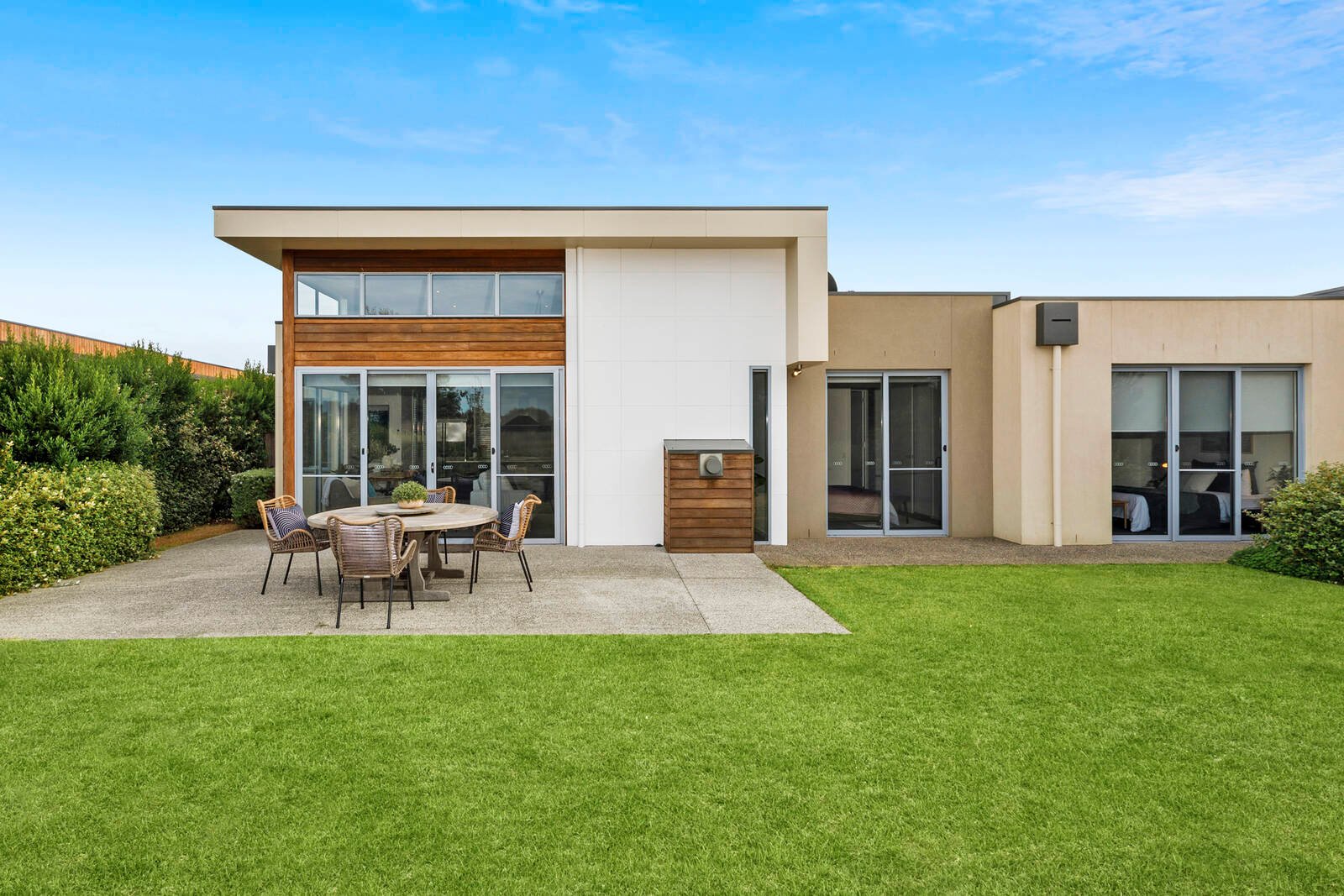 Property Gallery Thumbnail 12