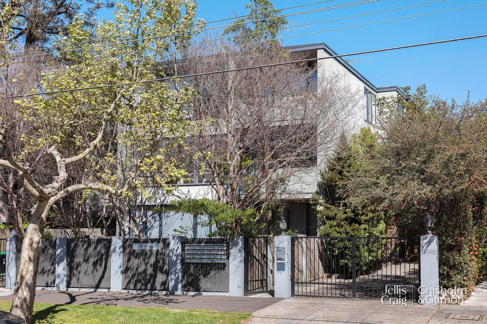 4/133 Brighton Road, Elwood image 2