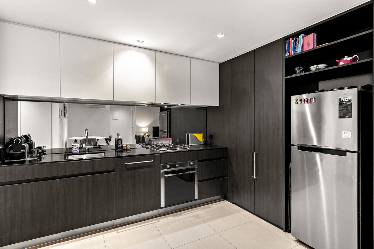 413/862 Glenferrie Road, Hawthorn image 2