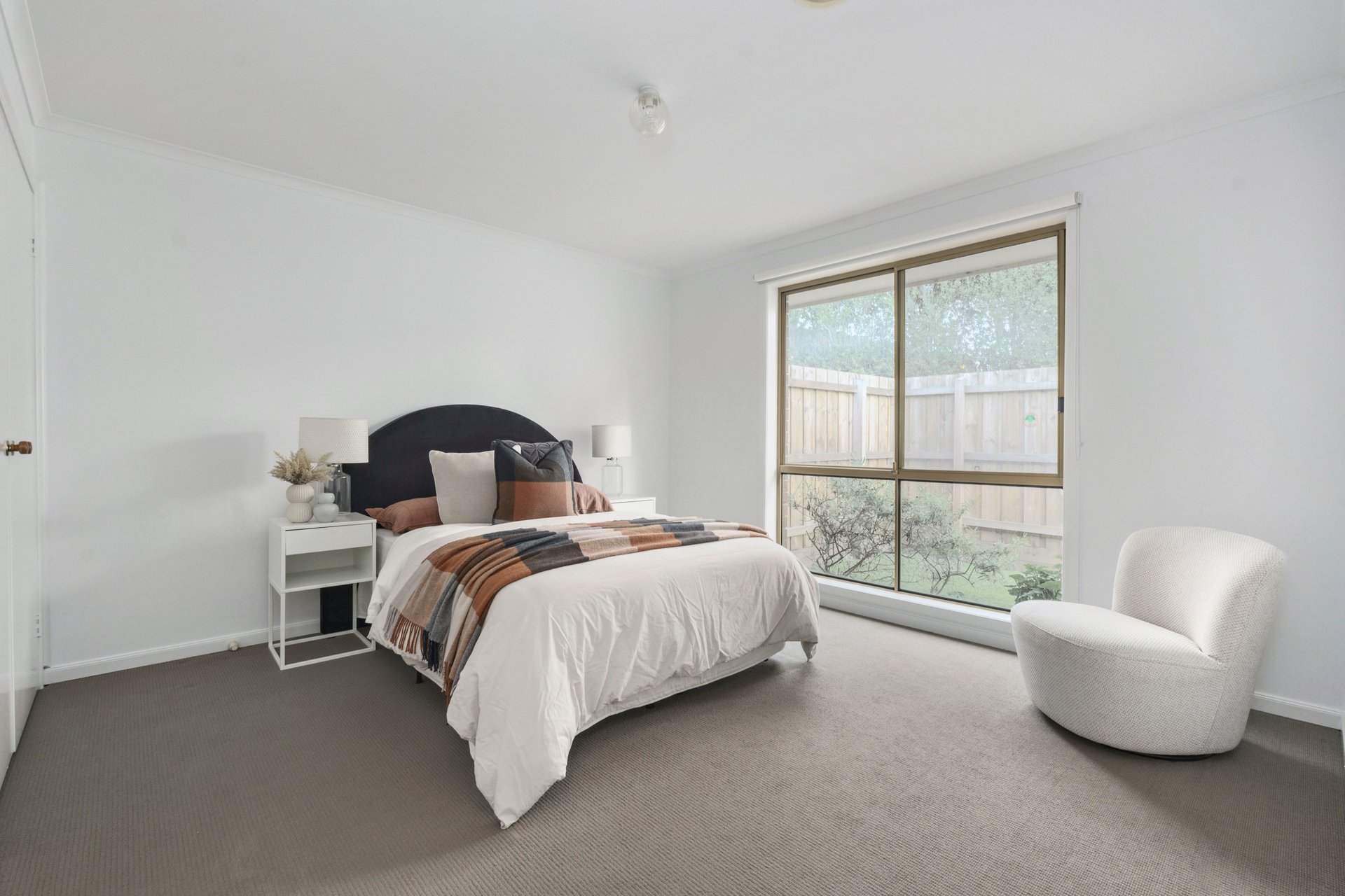 4/139 Roberts Street, Essendon image 6