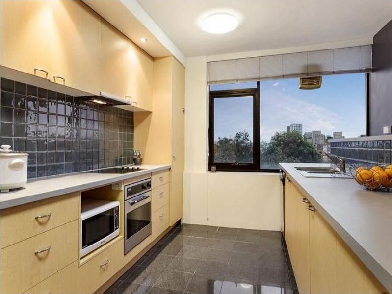 Property Gallery Thumbnail 3