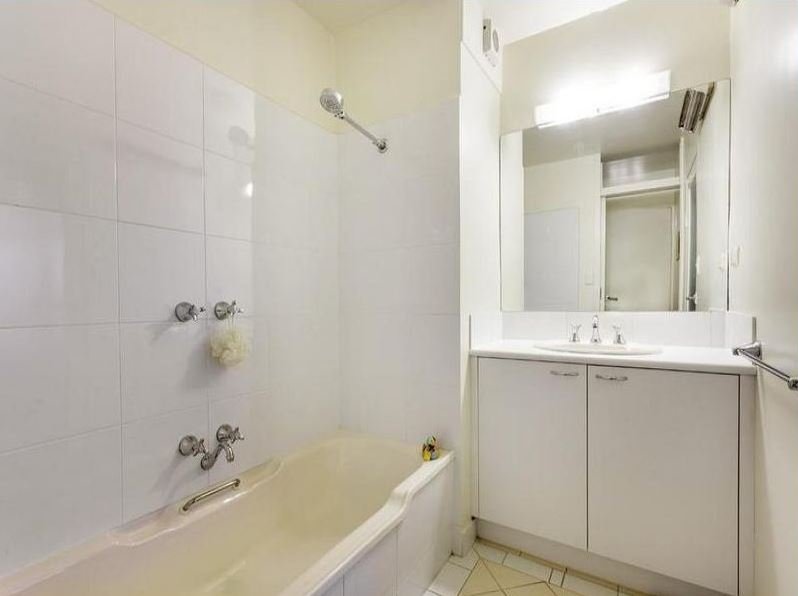 Property Gallery Thumbnail 5