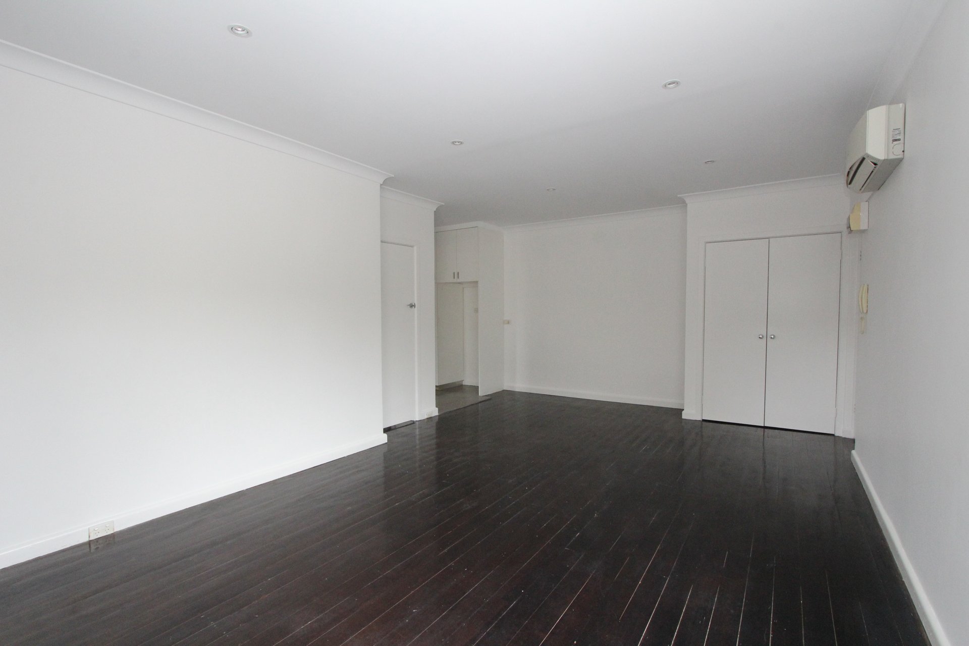Property Gallery Thumbnail 2