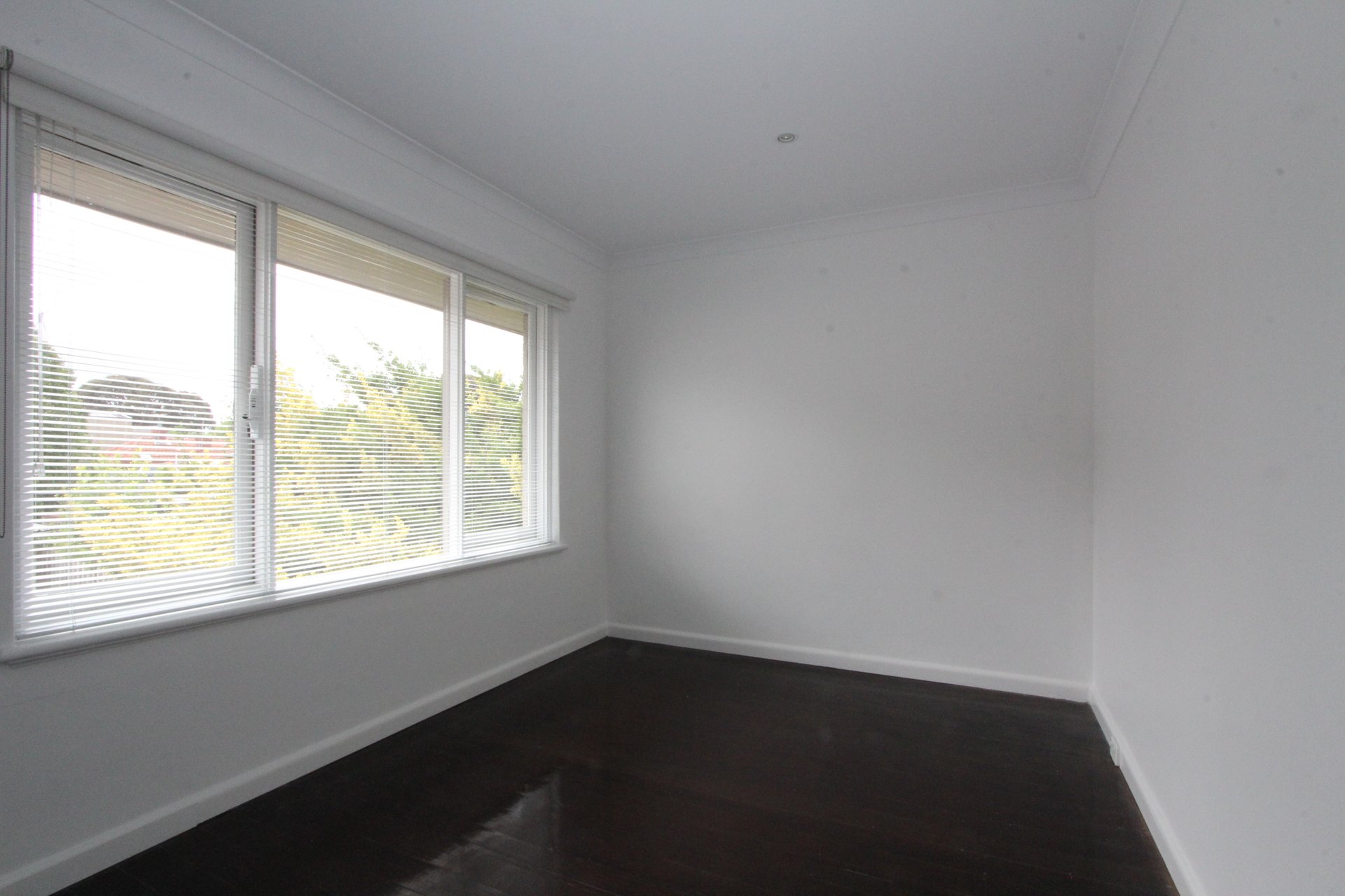 Property Gallery Thumbnail 4