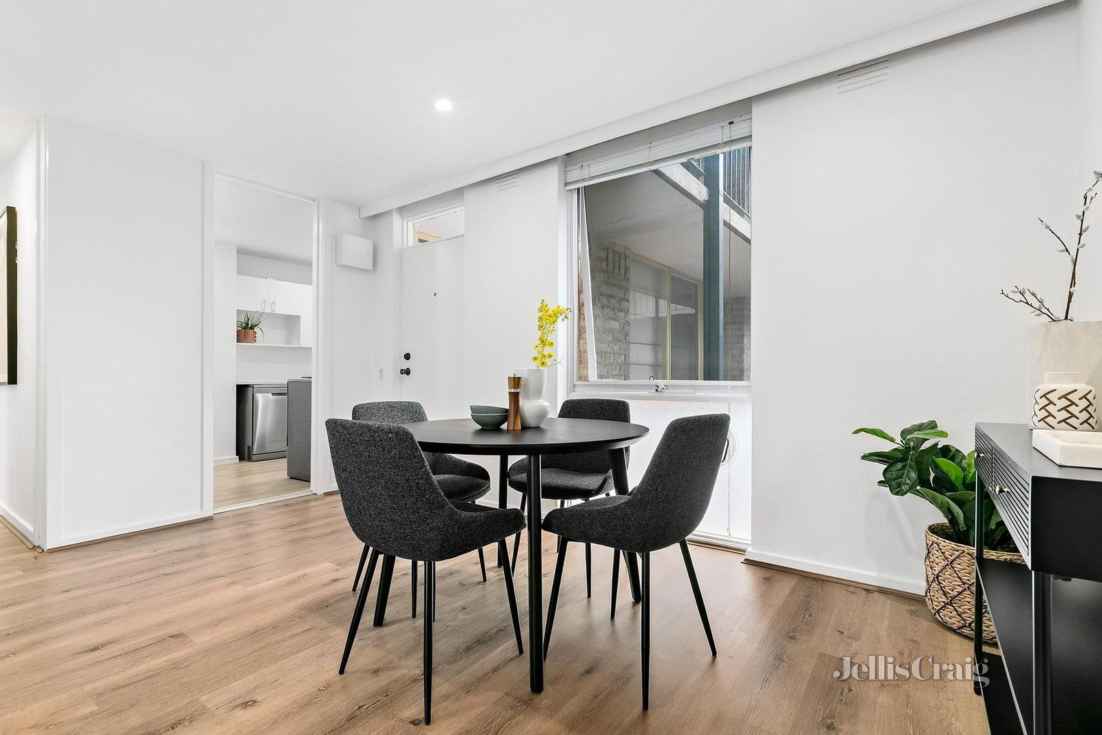 4/14 Grove Road, Hawthorn image 4