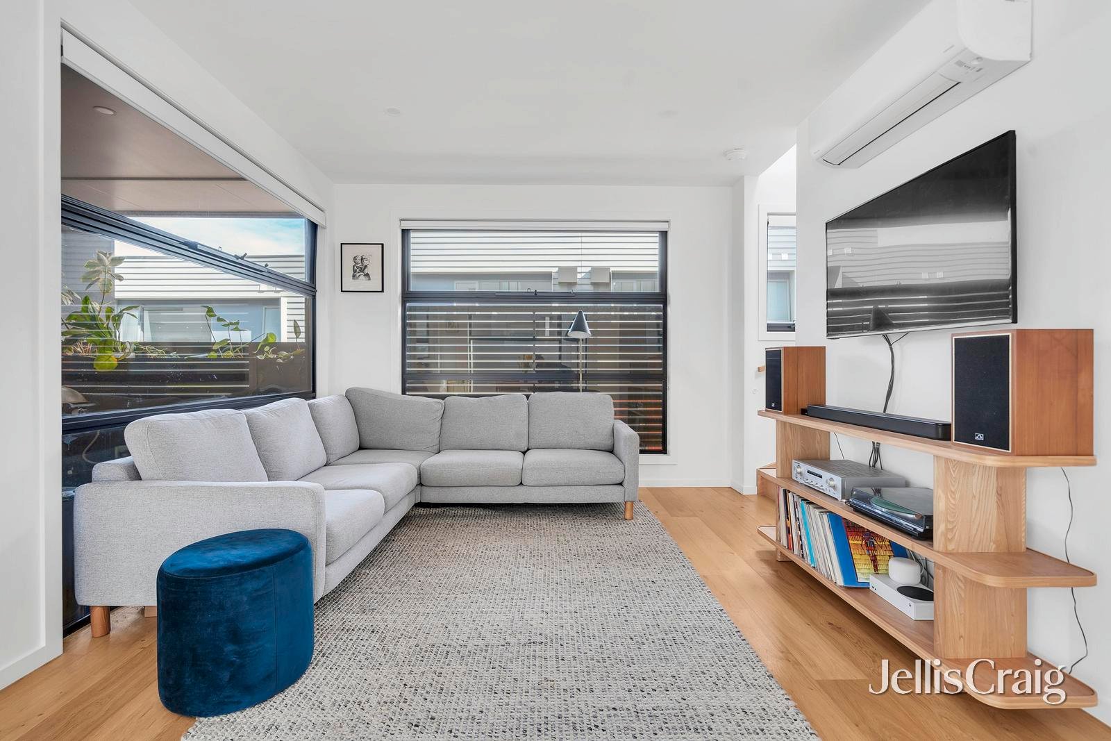 4/14 Irvine Crescent, Brunswick West image 3