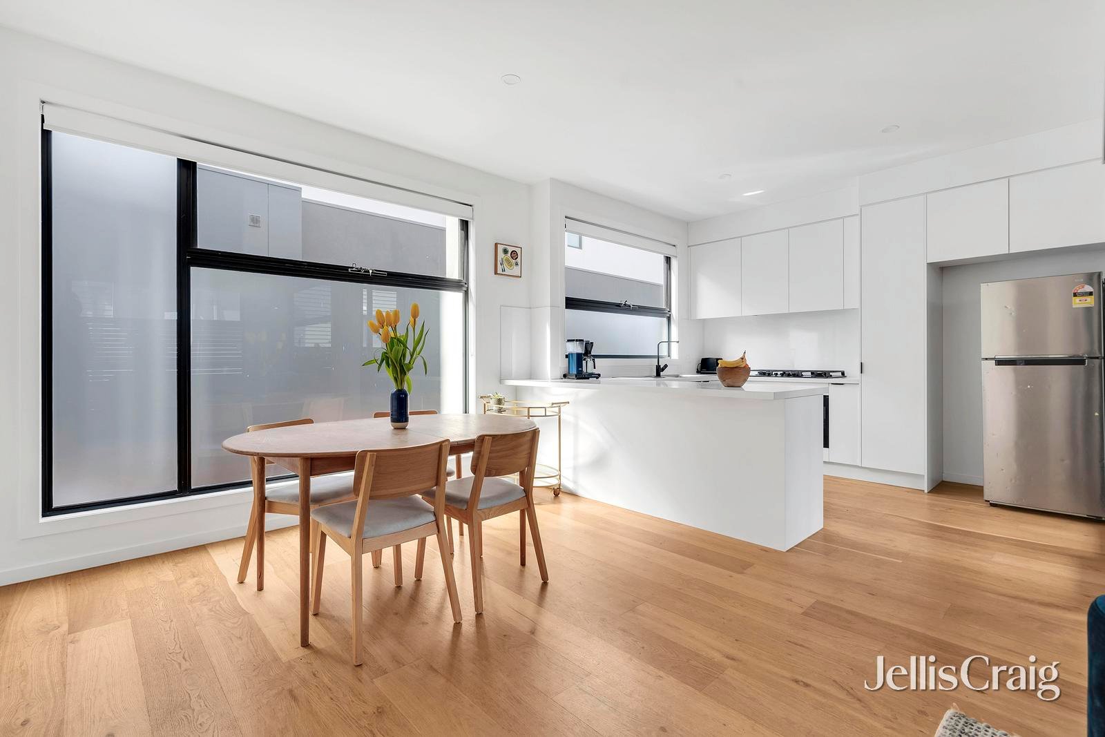 4/14 Irvine Crescent, Brunswick West image 4