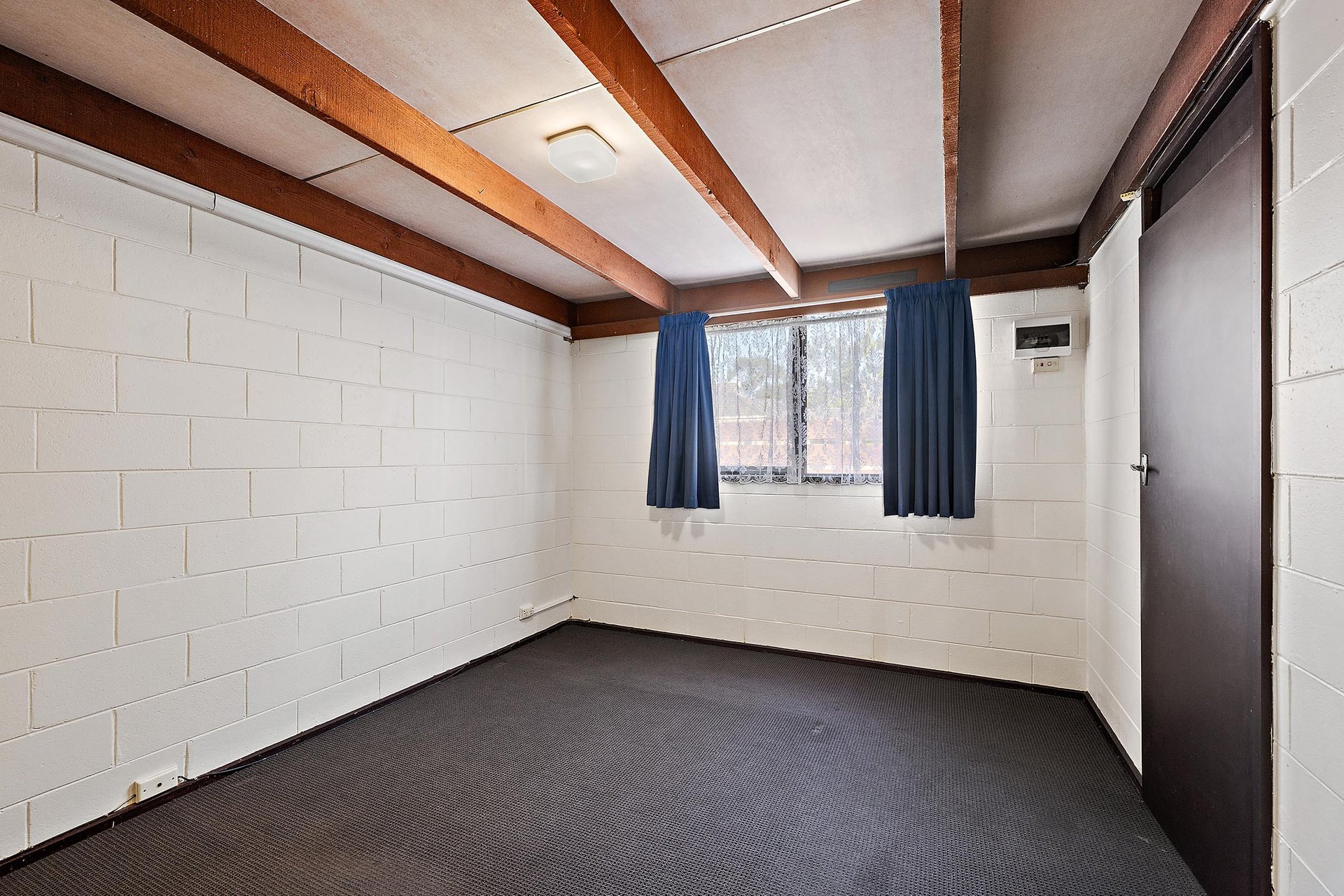 4/14 Kipling Avenue, Mooroolbark image 2