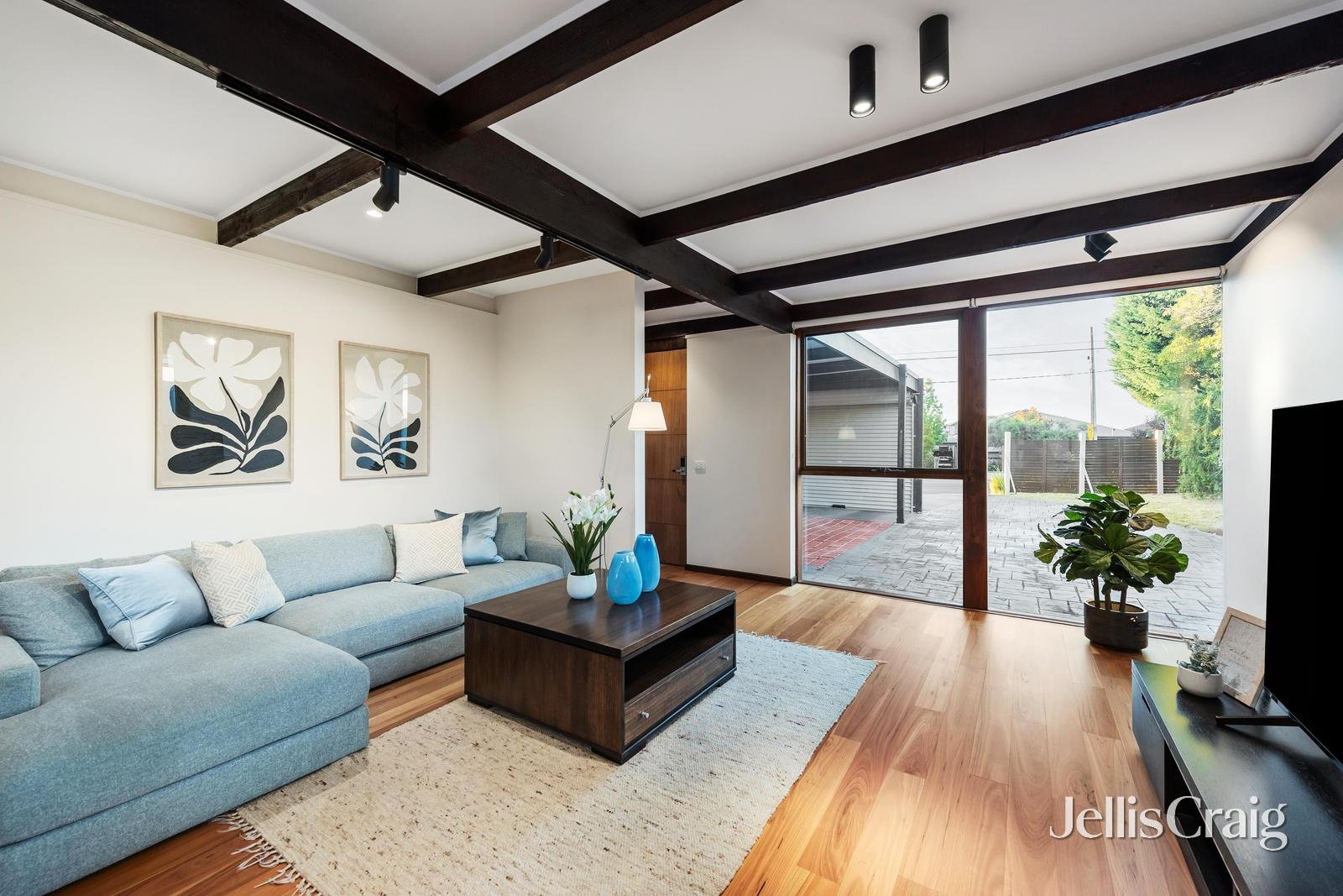 414 Springfield Road, Mitcham image 2