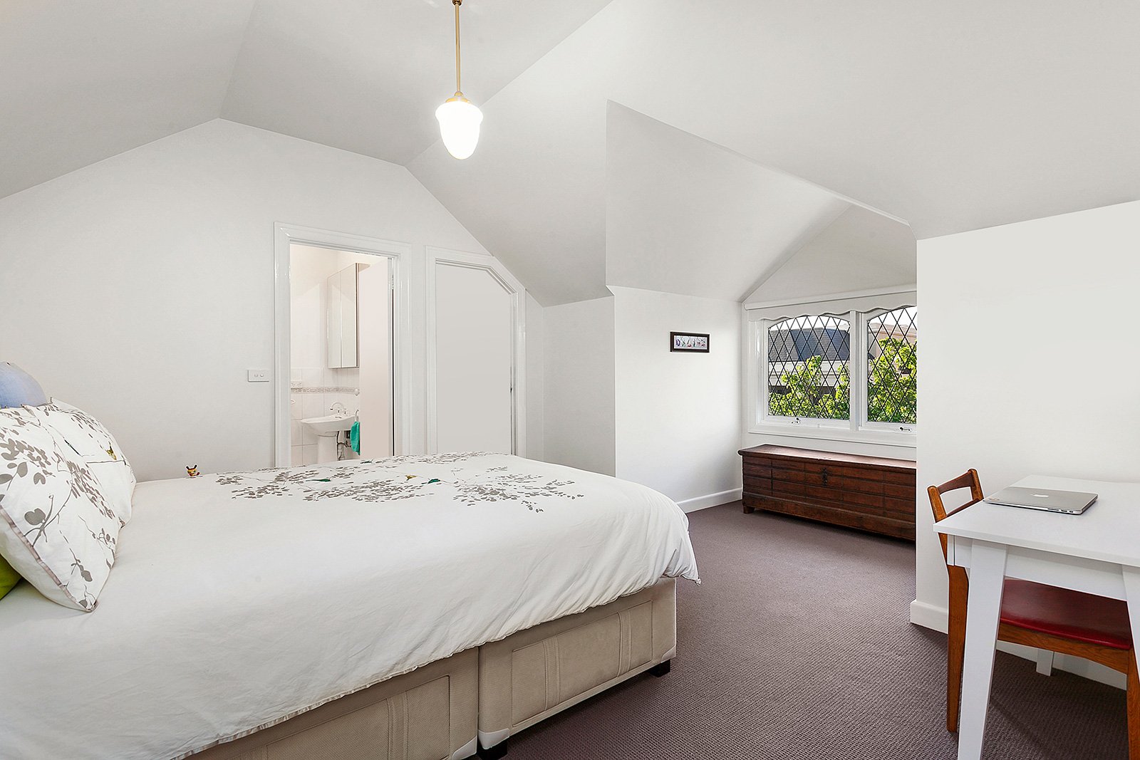Property Gallery Thumbnail 3