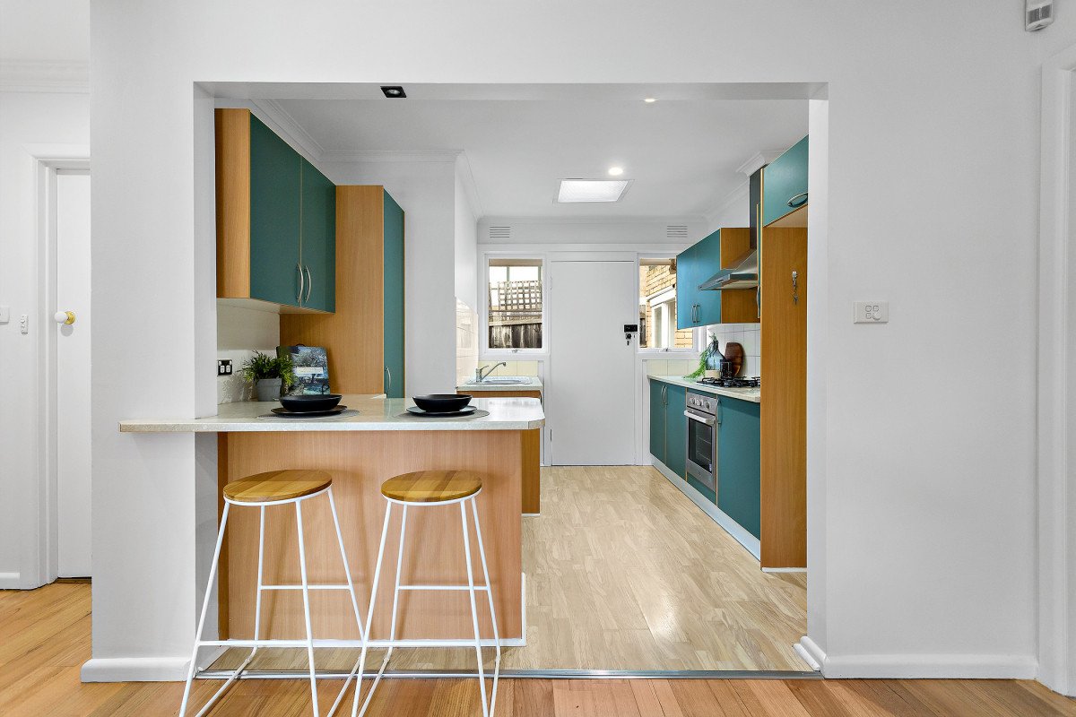 4/14 Warrigal Road, Surrey Hills image 5