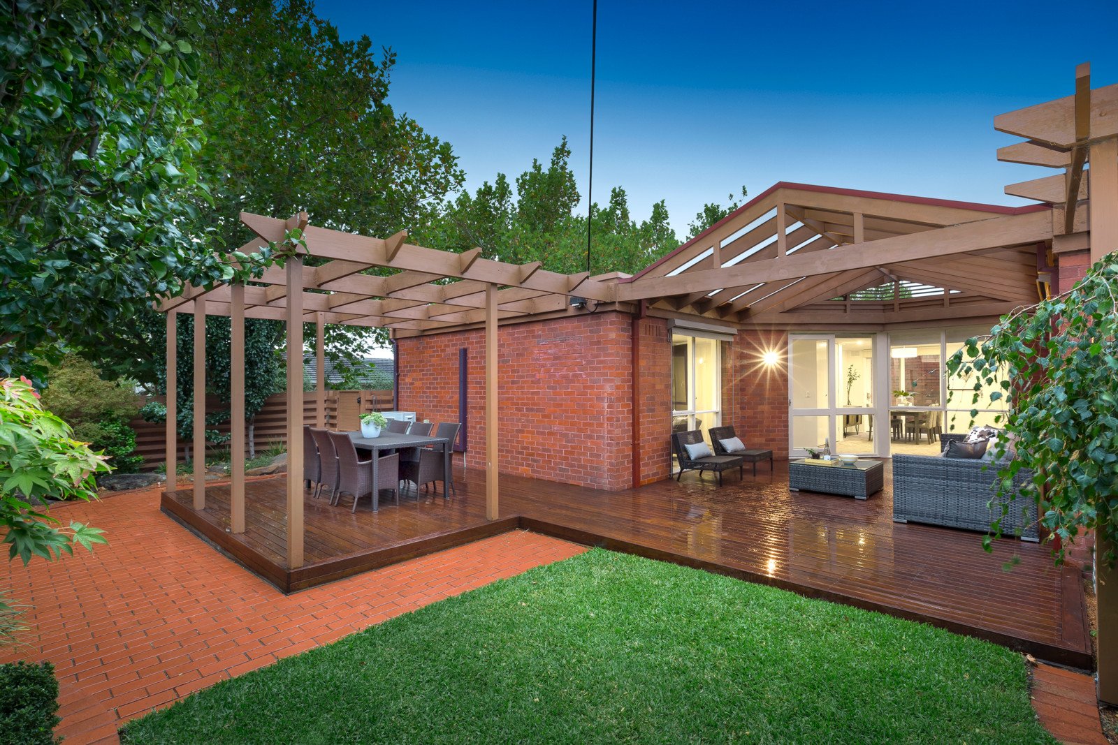 414 Waverley Road, Malvern East image 1