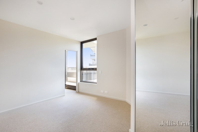 414/2 Caulfield Boulevard, Caulfield North image 2