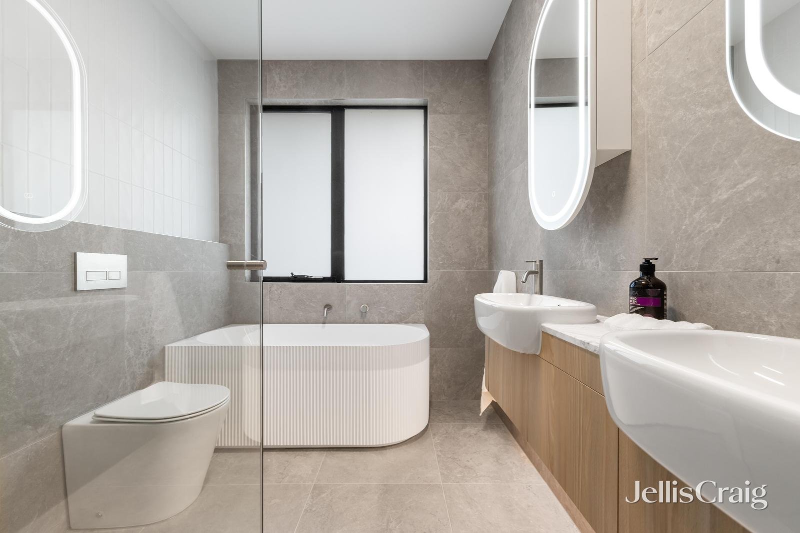 4/143 Fordham Avenue, Camberwell image 6
