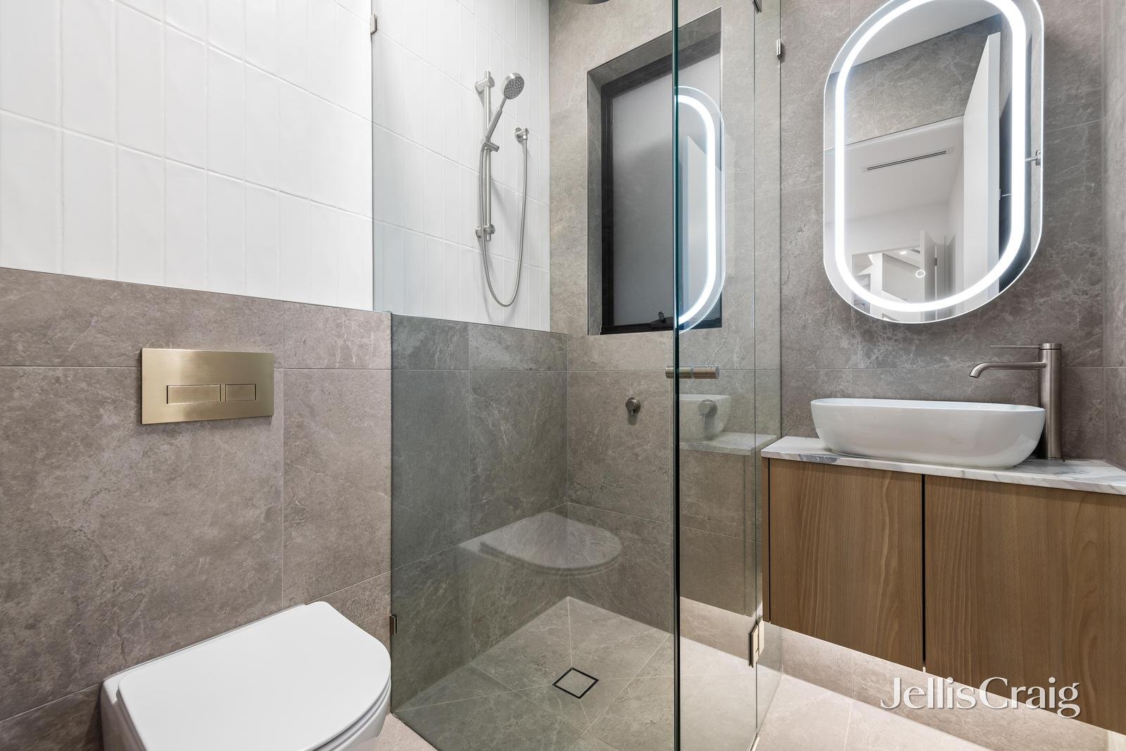 4/143 Fordham Avenue, Camberwell image 7
