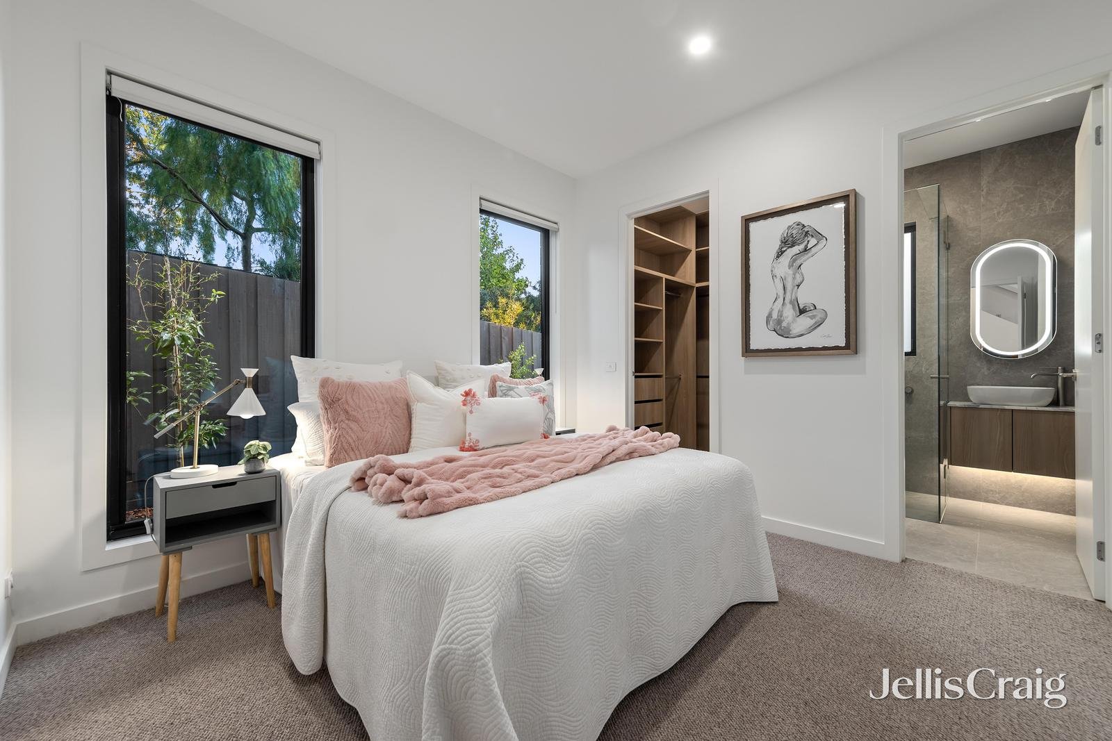 4/143 Fordham Avenue, Camberwell image 8