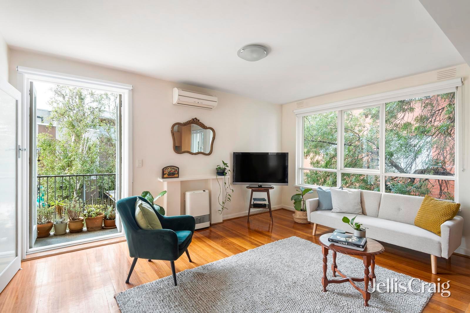 4/145 Glen Huntly Road, Elwood image 2