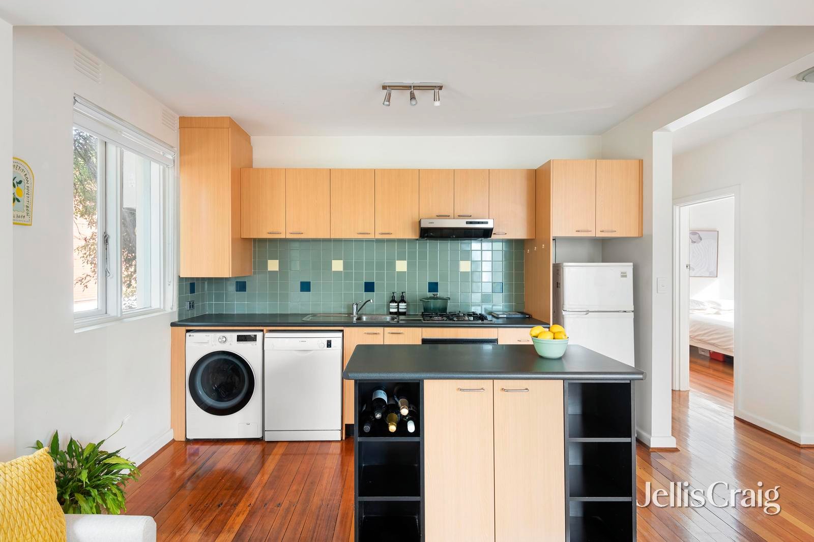 4/145 Glen Huntly Road, Elwood image 5